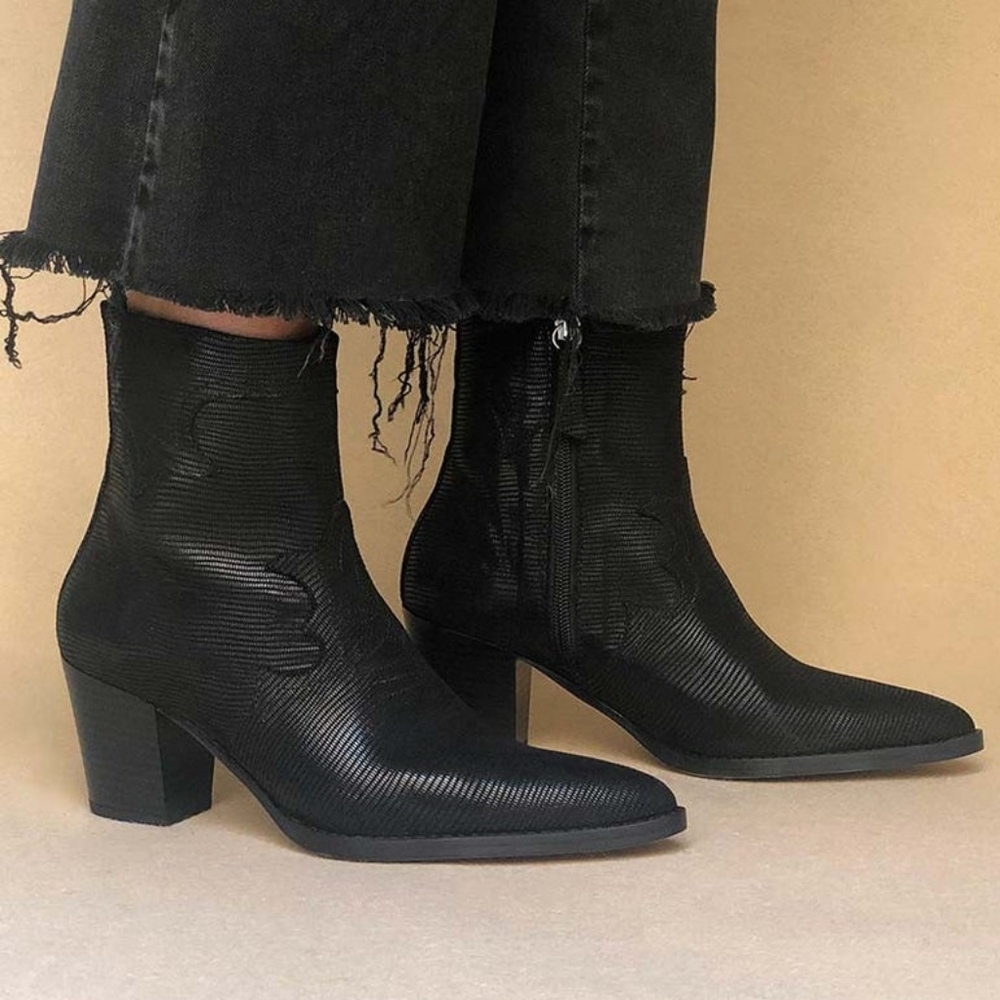 Mireia Playà Cowboy Boots